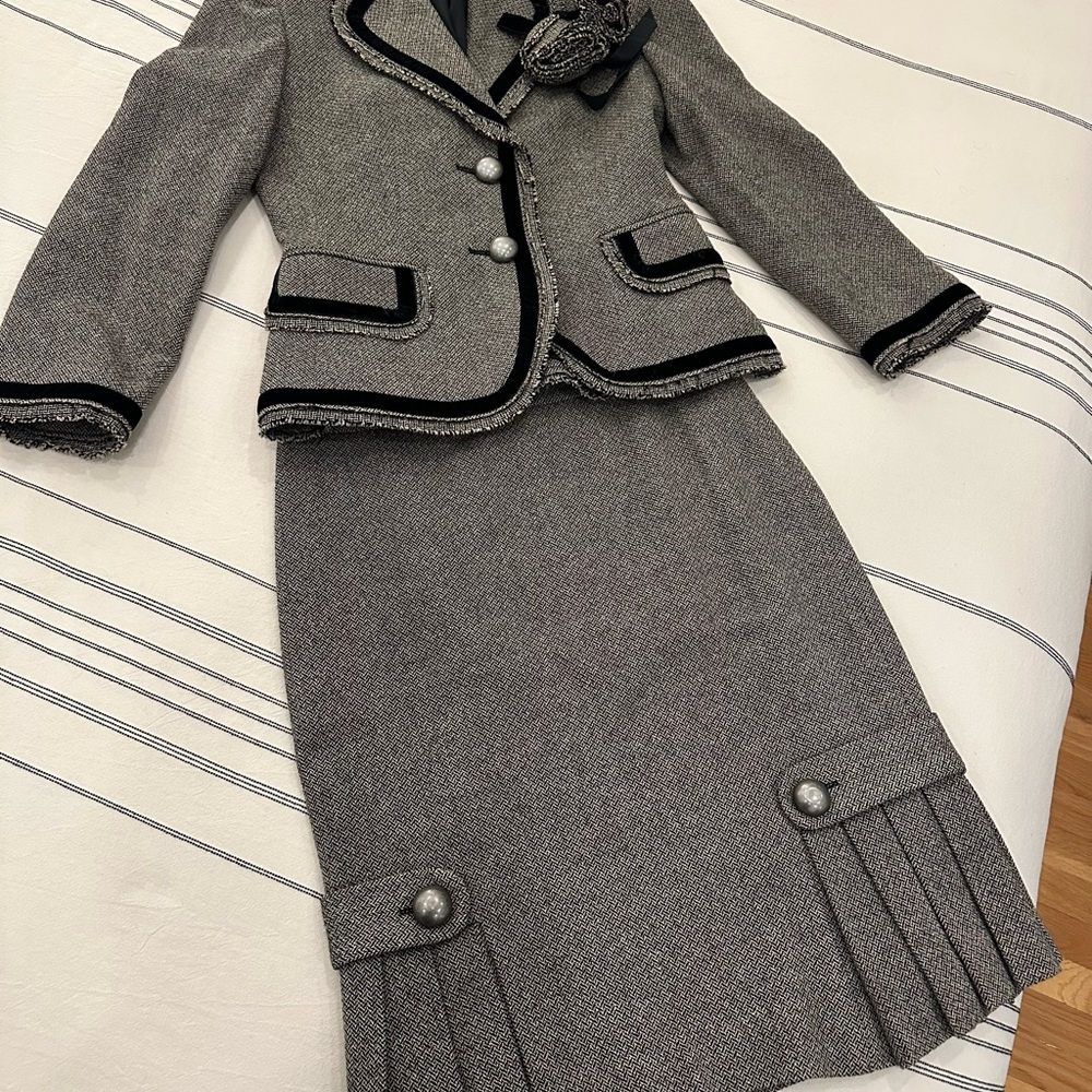 Banana Republic Gray and Black Women's Blazer and Skirt Set